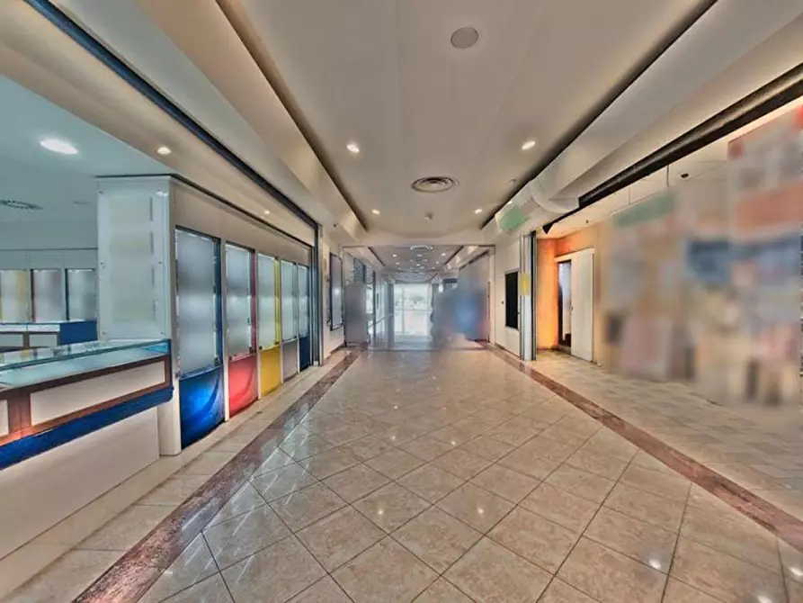 Immagine 10 di Attività commerciale in vendita  in Loc. Santa Calcagna, Contrada Santa Calcagna, N. 30 a Rocca San Giovanni