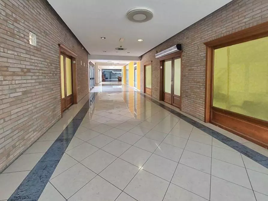 Immagine 14 di Attività commerciale in vendita  in Loc. Santa Calcagna, Contrada Santa Calcagna, N. 30 a Rocca San Giovanni