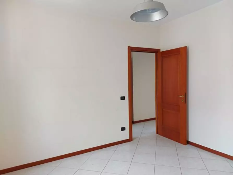 Immagine 12 di Ufficio in vendita  in Piazza Sant'Antonio, N. snc a Macomer