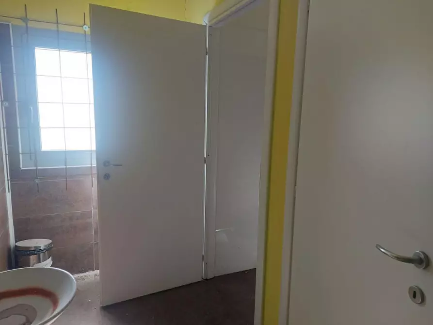 Immagine 13 di Attività commerciale in vendita  in Via Ottaviano, 13045 Gattinara VC, Italia a Gattinara