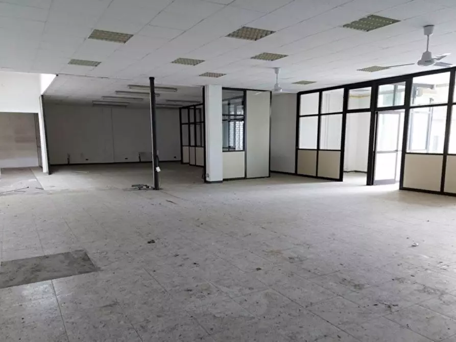 Immagine 6 di Capannone industriale in vendita  in Via Donato Bramante, N. 29 a Cesano Maderno