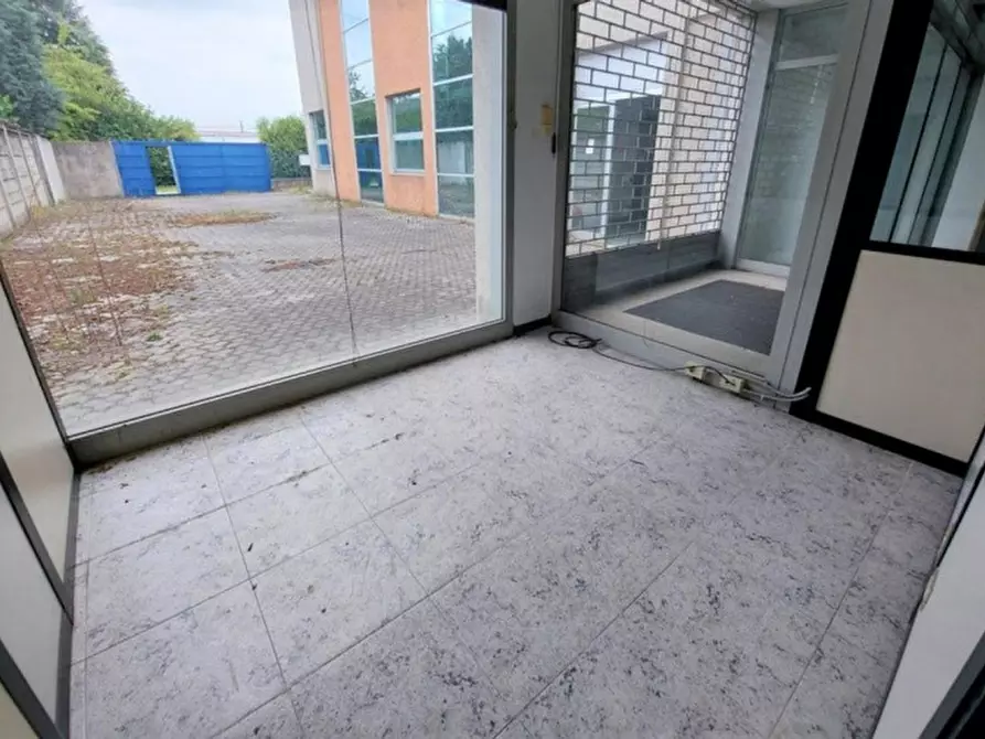 Immagine 14 di Capannone industriale in vendita  in Via Donato Bramante, N. 29 a Cesano Maderno