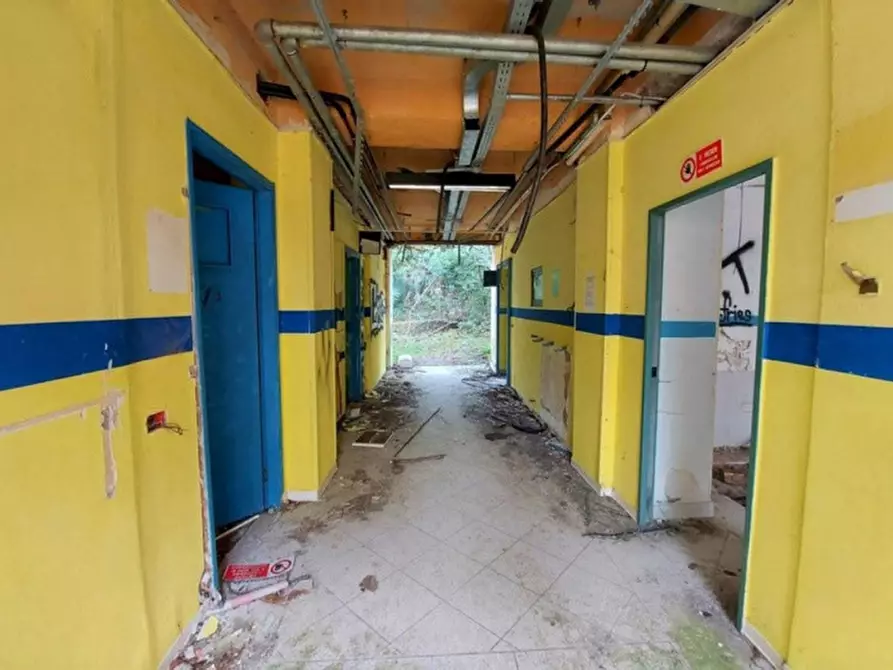 Immagine 24 di Attività commerciale in vendita  in Via Luigi Bellorini, N. 48 a Laveno-Mombello