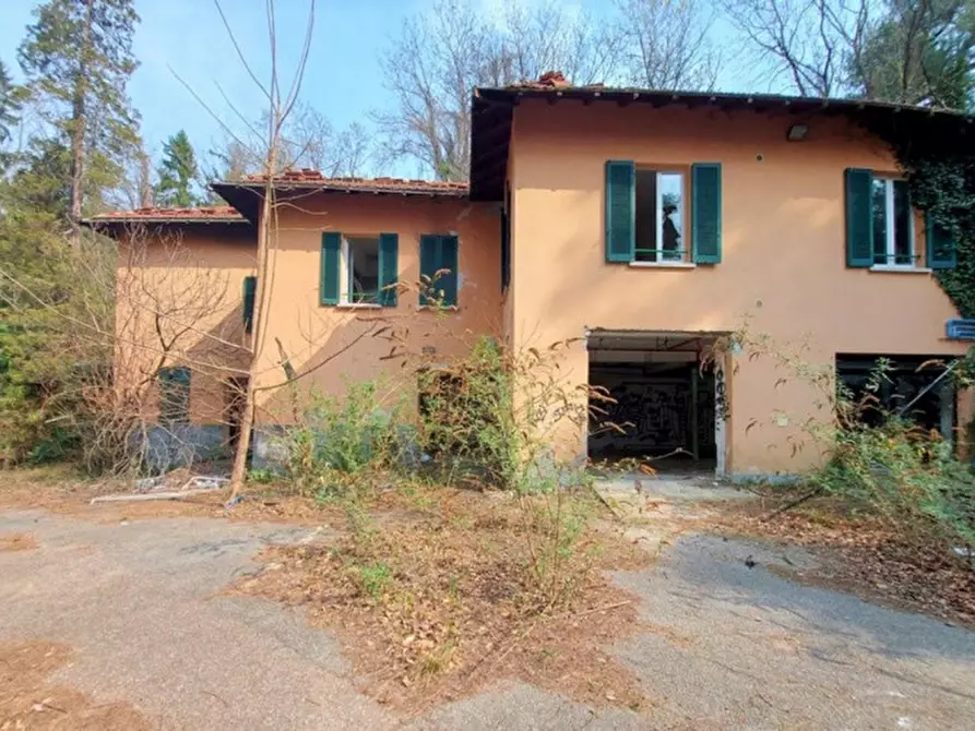 Immagine 25 di Attività commerciale in vendita  in Via Luigi Bellorini, N. 48 a Laveno-Mombello