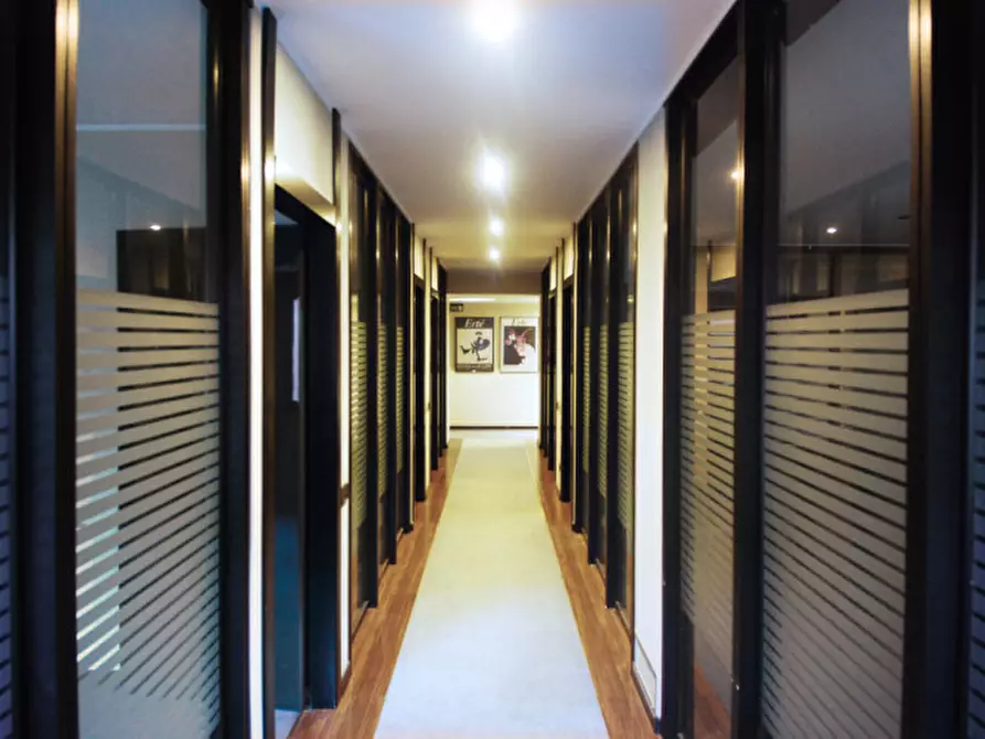 Immagine 6 di Ufficio in vendita  in via sestan a Trento