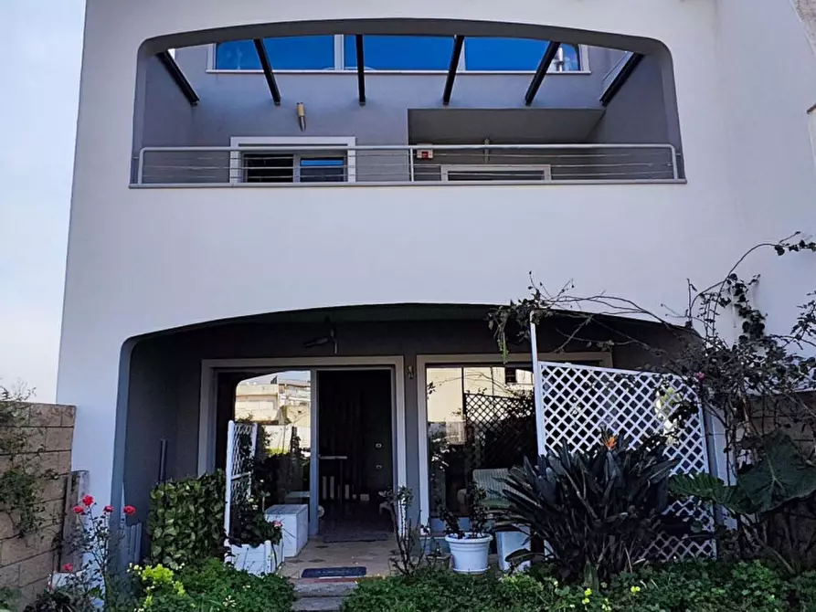 Immagine 1 di Villetta a schiera in vendita  in via Macomer, N. 41 a Quartucciu