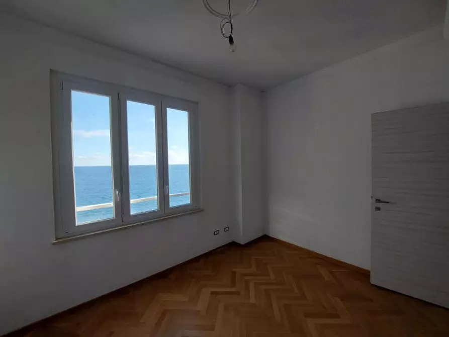 Immagine 11 di Appartamento in vendita  in Via Garnier, N. 54 a Bordighera