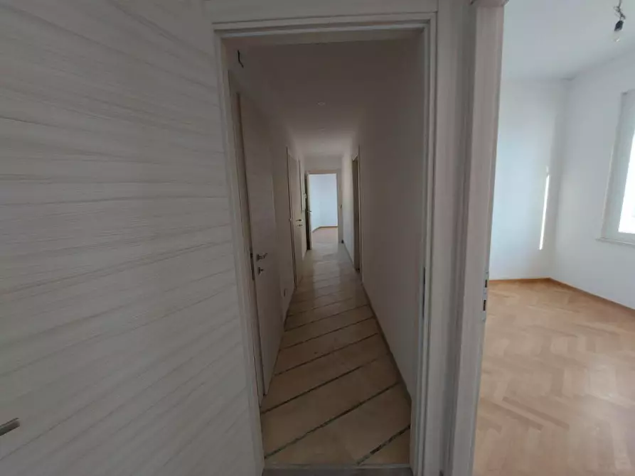 Immagine 15 di Appartamento in vendita  in Via Garnier, N. 54 a Bordighera