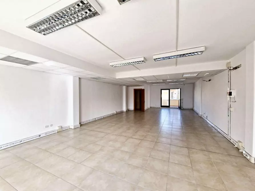 Immagine 5 di Ufficio in vendita  in Via Roma, N. 1 a Olbia