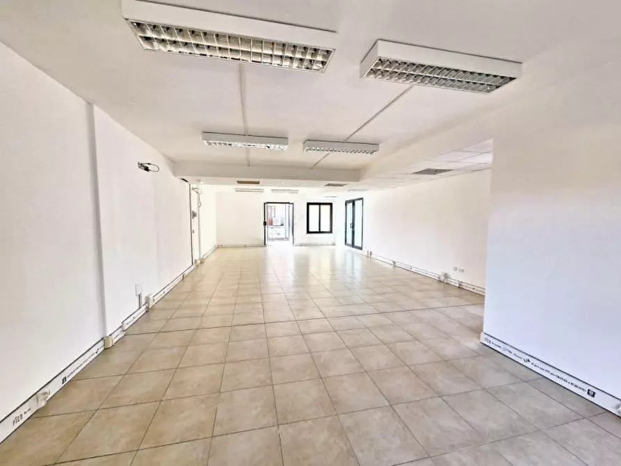 Immagine 9 di Ufficio in vendita  in Via Roma, N. 1 a Olbia