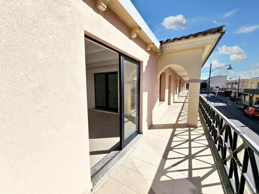 Immagine 13 di Ufficio in vendita  in Via Roma, N. 1 a Olbia