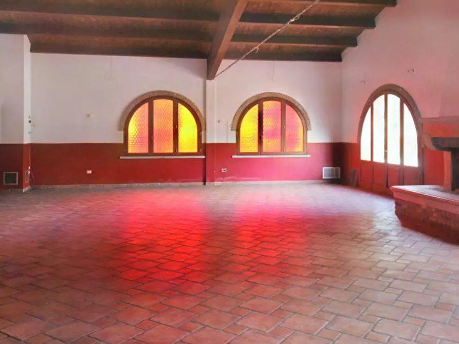 Immagine 3 di Attività commerciale in vendita  in Via di Casalpiano, N. 11 a Campiglia Marittima