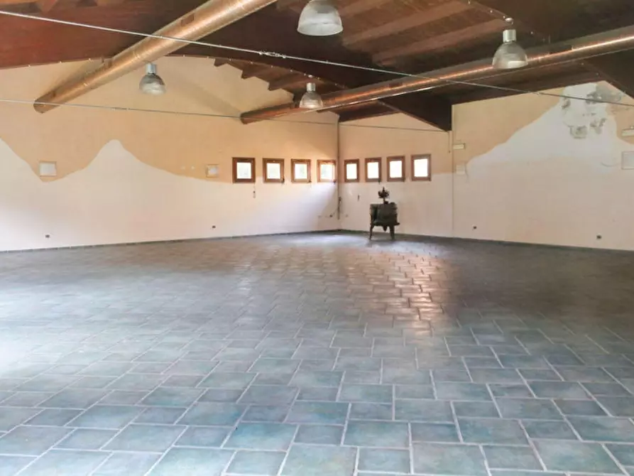 Immagine 6 di Attività commerciale in vendita  in Via di Casalpiano, N. 11 a Campiglia Marittima