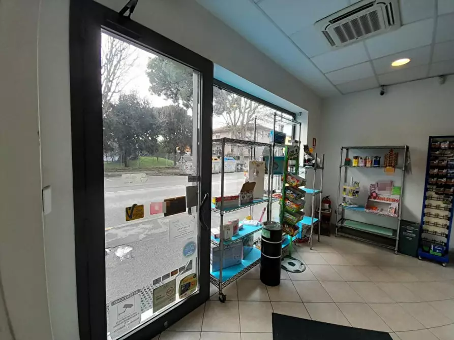 Immagine 13 di Negozio in vendita  in Ravenna, N. snc a Ravenna