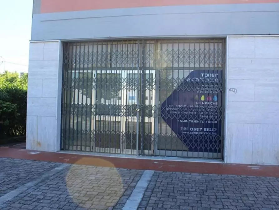 Immagine 2 di Negozio in vendita  in via Valdera Pontedera, N. 164 a Ponsacco