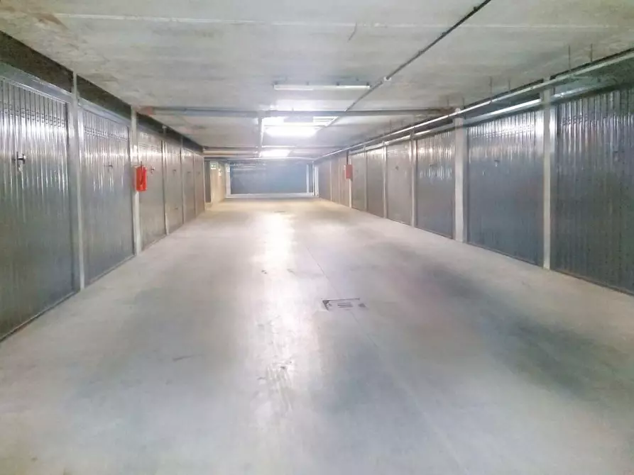 Immagine 11 di Capannone industriale in vendita  in via Rossini, N. 78 a Legnano