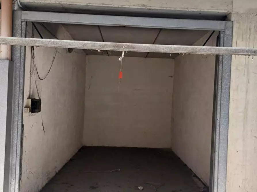 Immagine 3 di Posto auto in vendita  in Via dei Giardinetti, N. 158 a Roma