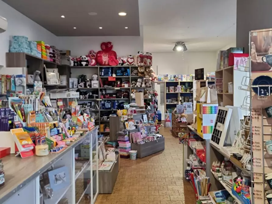 Immagine 1 di Negozio in vendita  in Alfonsine, N. snc a Alfonsine