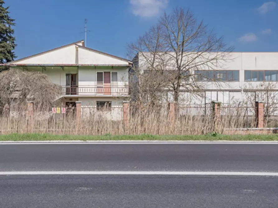 Immagine 1 di Capannone industriale in vendita  in Via Puntiroli, N. 99 a Conselice