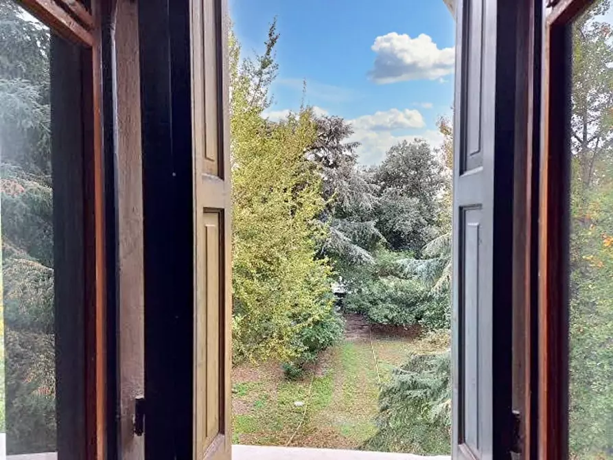 Immagine 2 di Villa in vendita  in Viale Cairoli, N. 103 a Treviso