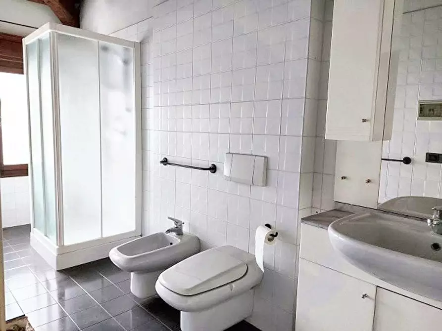 Immagine 6 di Villa in vendita  in Viale Cairoli, N. 103 a Treviso