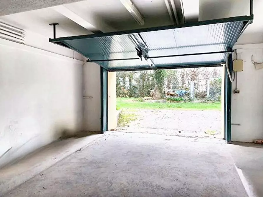 Immagine 13 di Villa in vendita  in Viale Cairoli, N. 103 a Treviso