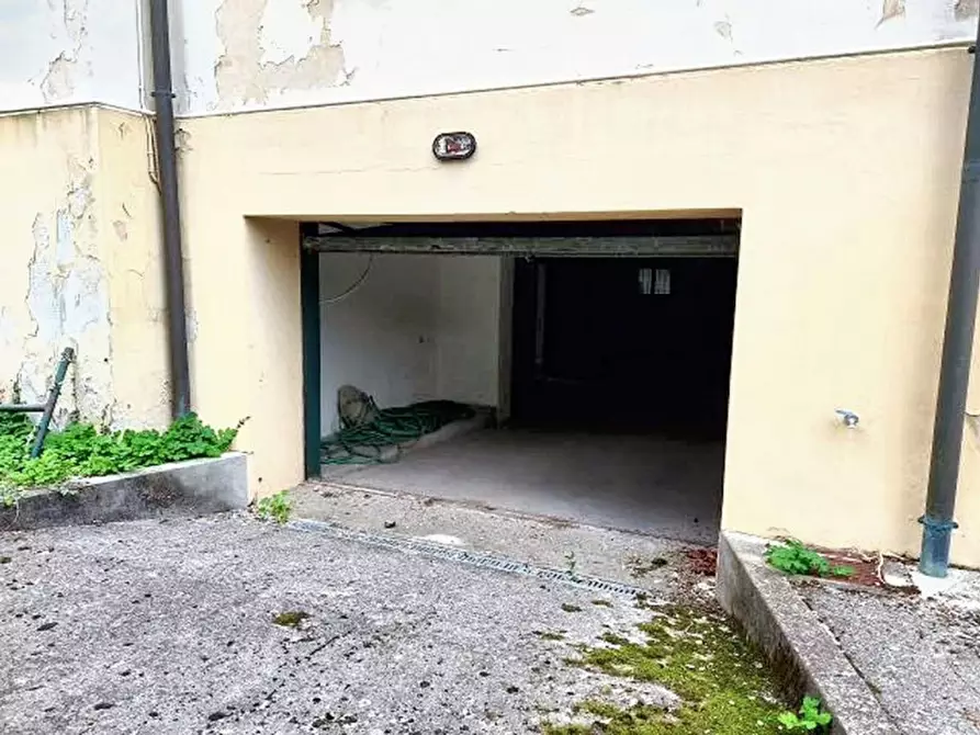 Immagine 14 di Villa in vendita  in Viale Cairoli, N. 103 a Treviso