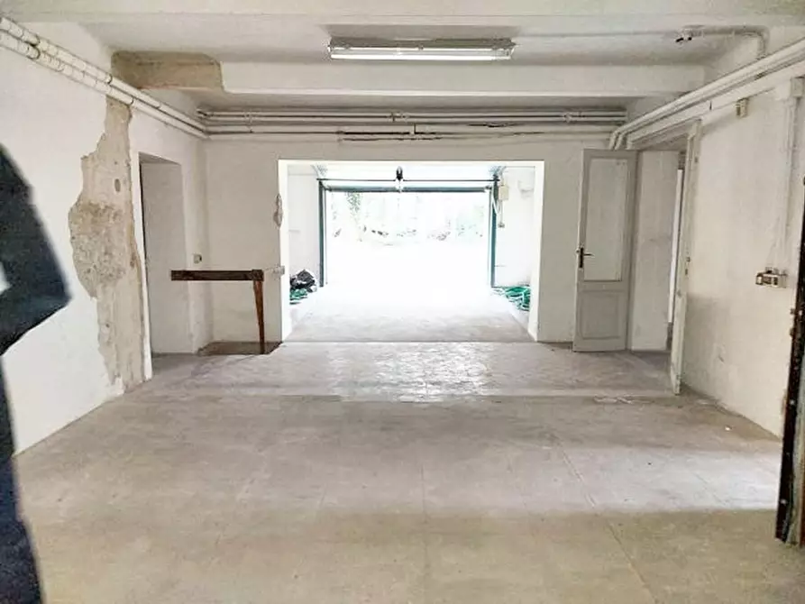 Immagine 17 di Villa in vendita  in Viale Cairoli, N. 103 a Treviso