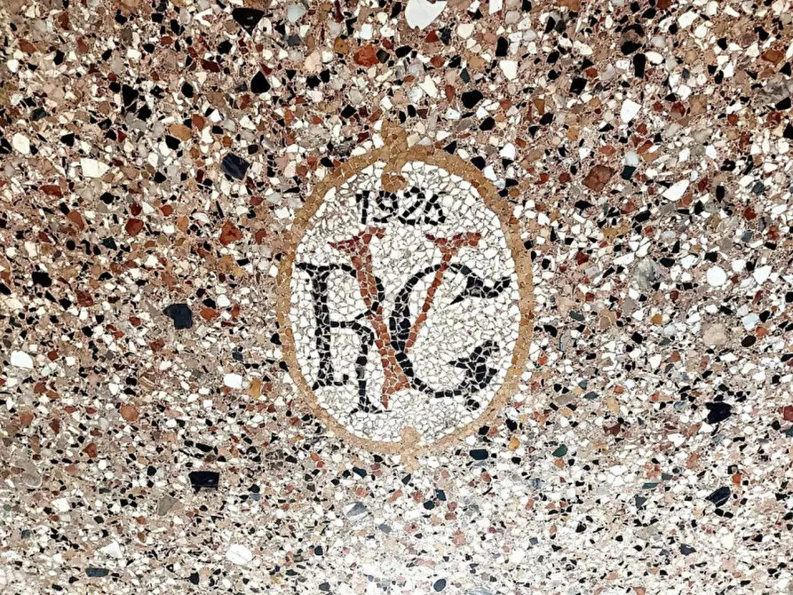 Immagine 21 di Villa in vendita  in Viale Cairoli, N. 103 a Treviso