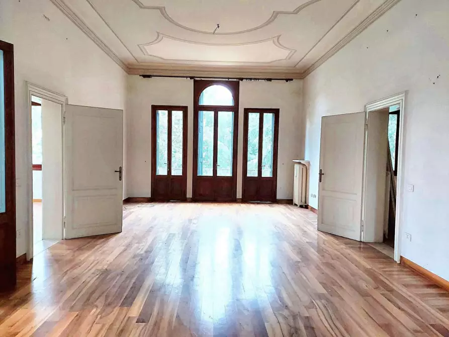 Immagine 22 di Villa in vendita  in Viale Cairoli, N. 103 a Treviso