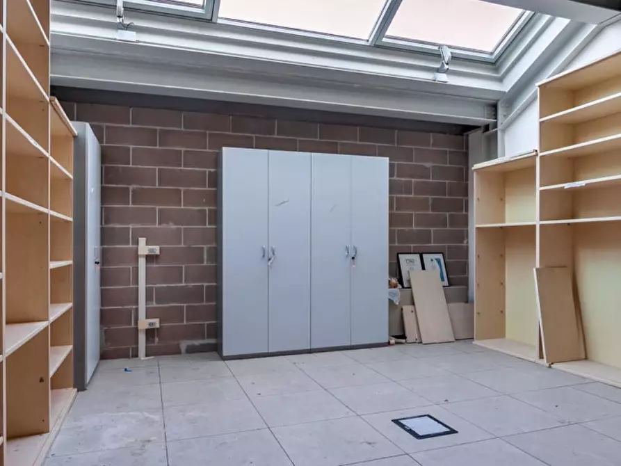 Immagine 3 di Capannone industriale in vendita  in Via Aurelia Sud, N. 176a a Viareggio