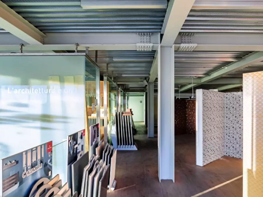 Immagine 6 di Capannone industriale in vendita  in Via Aurelia Sud, N. 176a a Viareggio