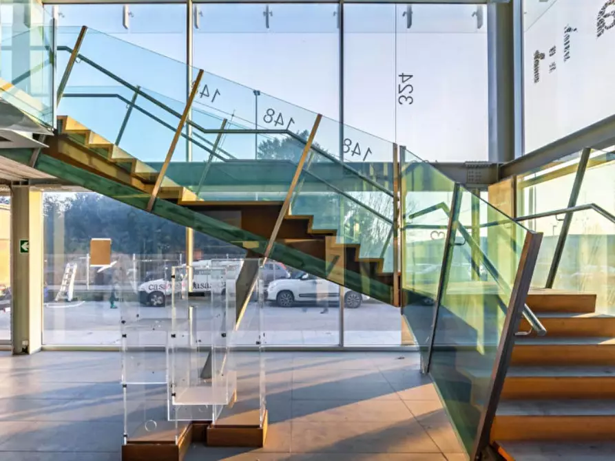 Immagine 8 di Capannone industriale in vendita  in Via Aurelia Sud, N. 176a a Viareggio