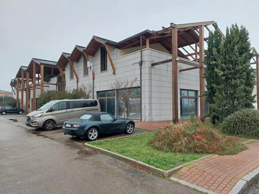 Immagine 3 di Attività commerciale in vendita  in via della Cooperazione, N. 106 a Medicina