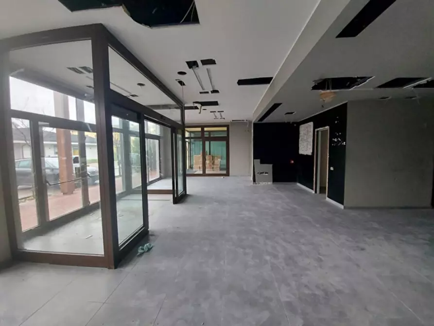 Immagine 6 di Attività commerciale in vendita  in via della Cooperazione, N. 106 a Medicina