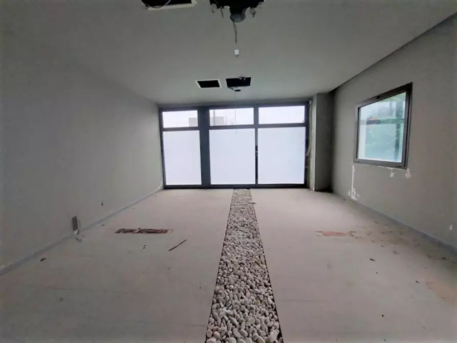 Immagine 17 di Attività commerciale in vendita  in via della Cooperazione, N. 106 a Medicina