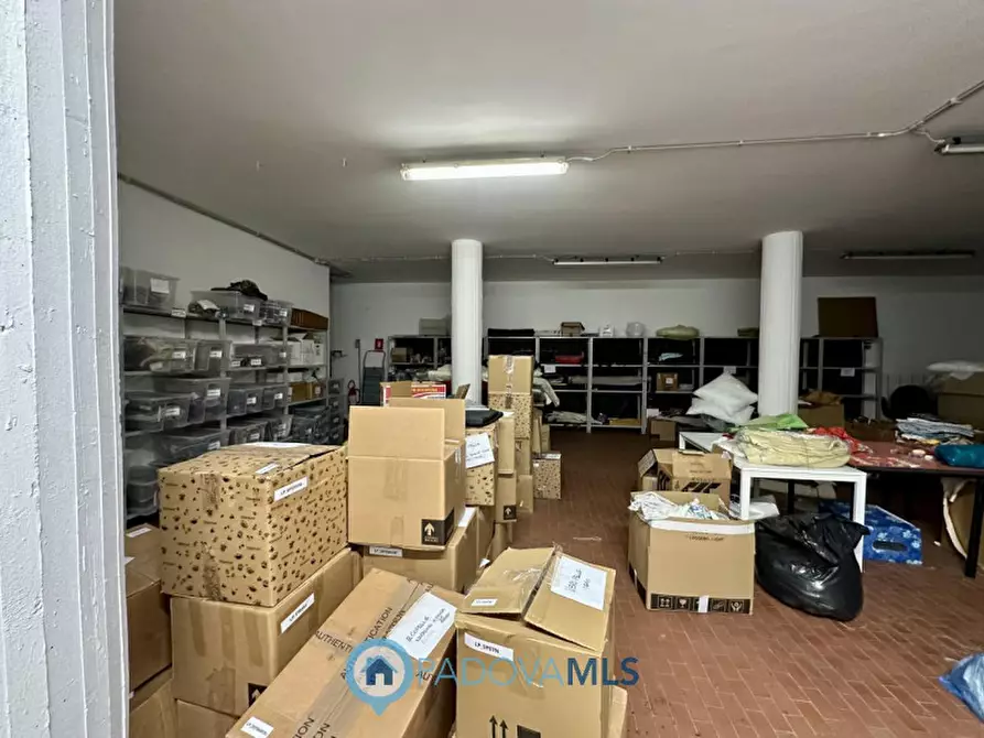 Immagine 12 di Negozio in vendita  in Via Pontevigodarzere, 111 a Padova