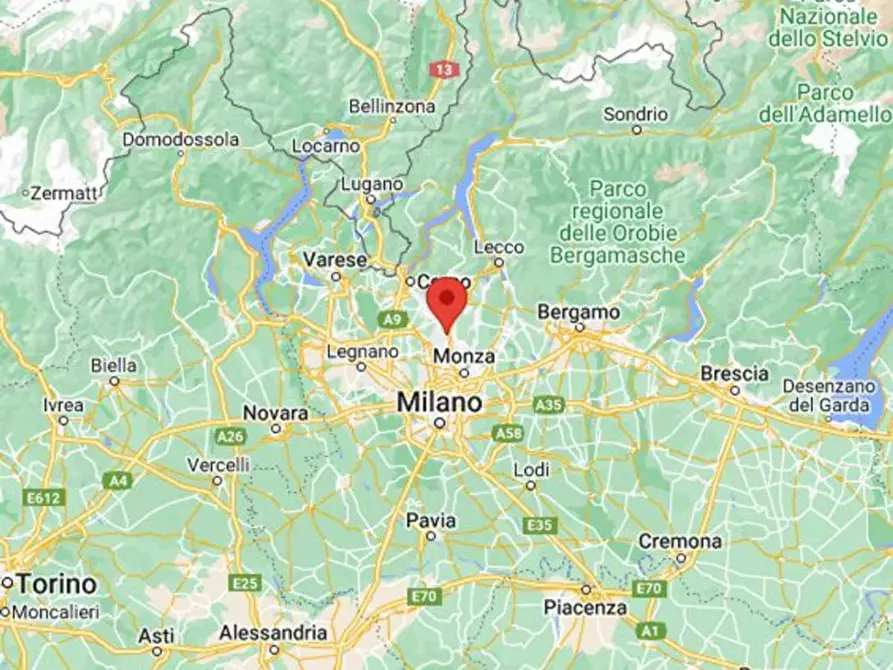 Immagine 15 di Negozio in vendita  in Via Pola, N. snc a Verano Brianza