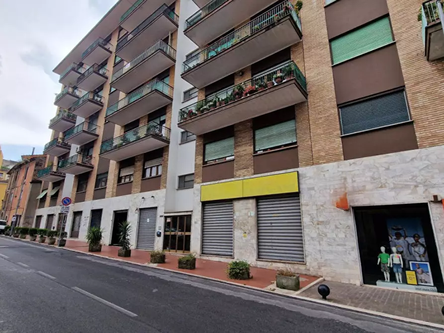 Immagine 5 di Negozio in vendita  in Via Casilina Nord, 140, 03013 Ferentino FR, Italia a Ferentino