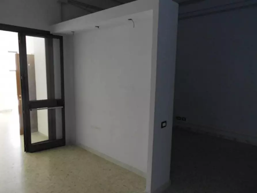 Immagine 13 di Negozio in vendita  in Via Casilina Nord, 140, 03013 Ferentino FR, Italia a Ferentino