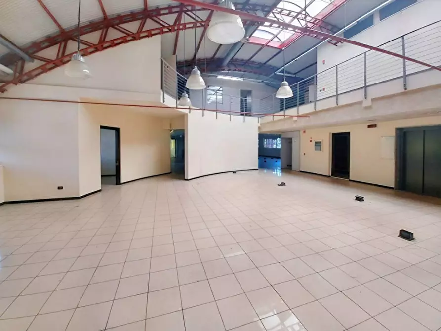 Immagine 12 di Ufficio in vendita  in Via maria Assunta, N. 61 a Nova Milanese