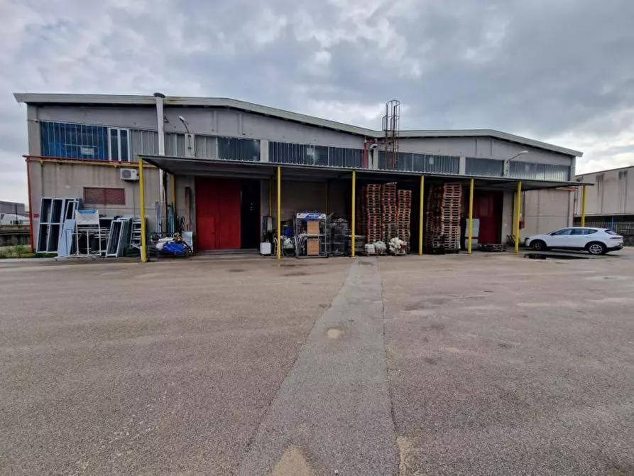 Immagine 2 di Capannone industriale in vendita  in Via GIOVANNI LATERZA, N. snc a Marcianise