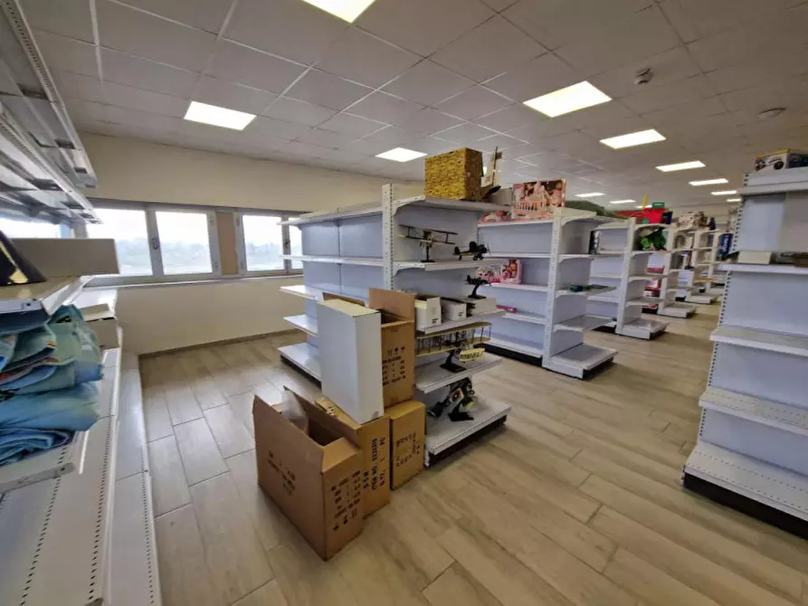 Immagine 4 di Capannone industriale in vendita  in Via GIOVANNI LATERZA, N. snc a Marcianise