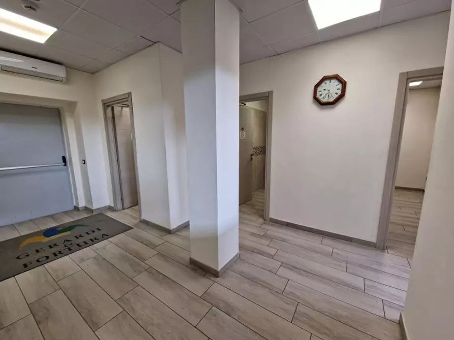 Immagine 5 di Capannone industriale in vendita  in Via GIOVANNI LATERZA, N. snc a Marcianise