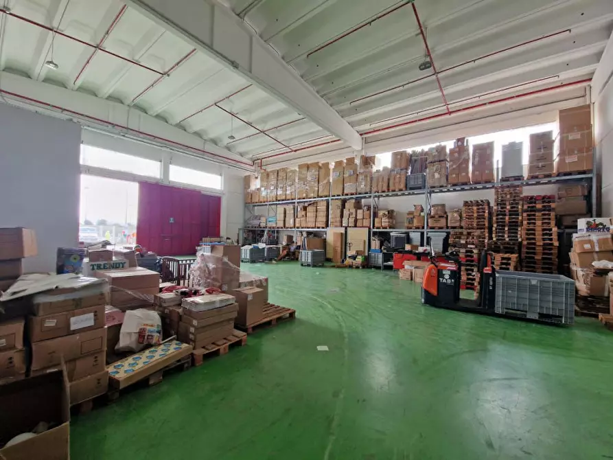 Immagine 8 di Capannone industriale in vendita  in Via GIOVANNI LATERZA, N. snc a Marcianise