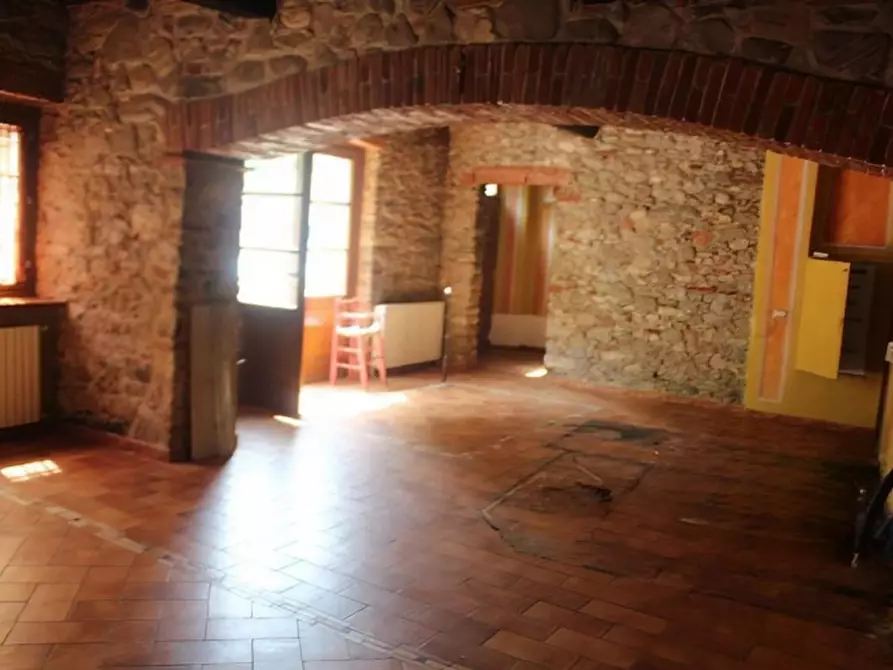 Immagine 4 di Negozio in vendita  in località Diecimo, N. snc a Borgo A Mozzano