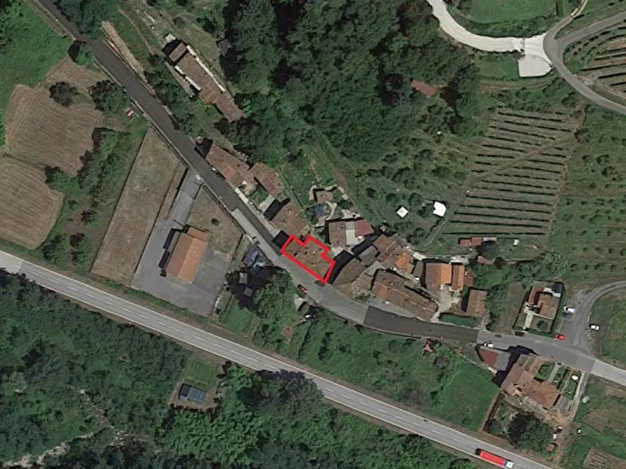 Immagine 19 di Negozio in vendita  in località Diecimo, N. snc a Borgo A Mozzano