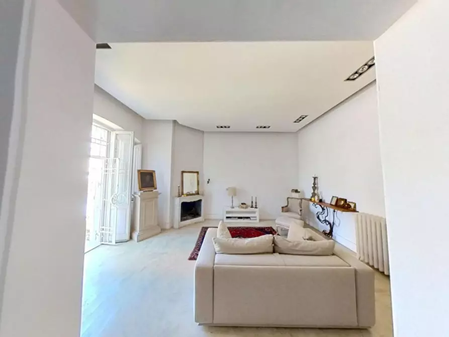 Immagine 5 di Villa in vendita  in Via Goffredo Mameli, N. 1 a Livorno