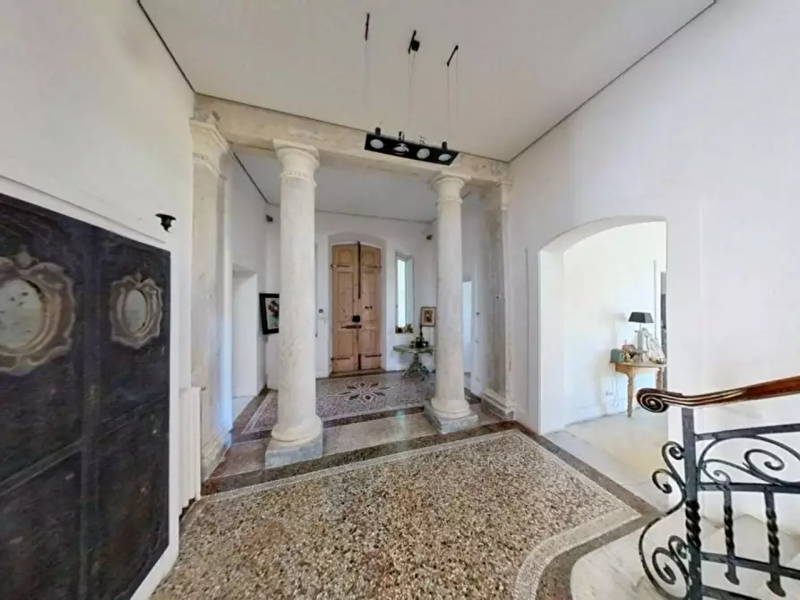 Immagine 11 di Villa in vendita  in Via Goffredo Mameli, N. 1 a Livorno
