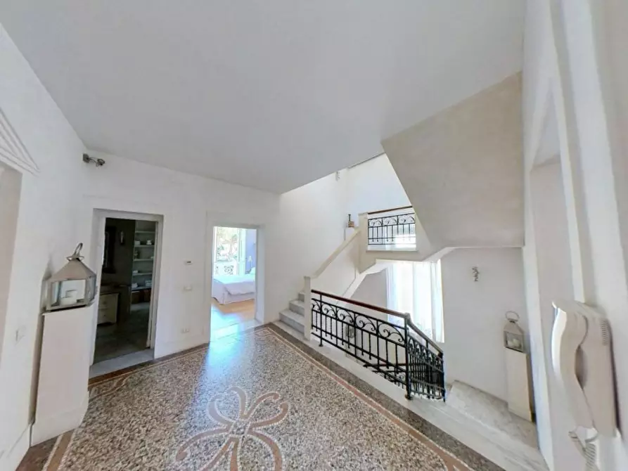 Immagine 17 di Villa in vendita  in Via Goffredo Mameli, N. 1 a Livorno